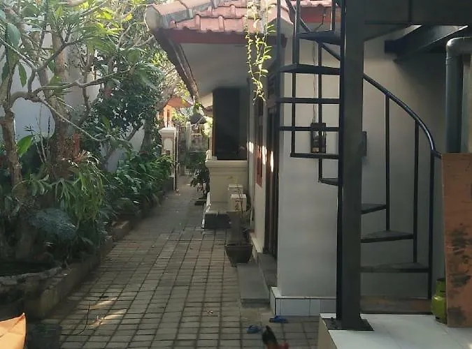 Made House And Sanur